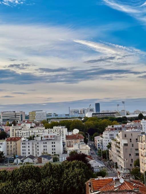 Appartement Vue Tour Eiffel Ligne 14 A Cote De Paris Gentilly Eksteriør bilde