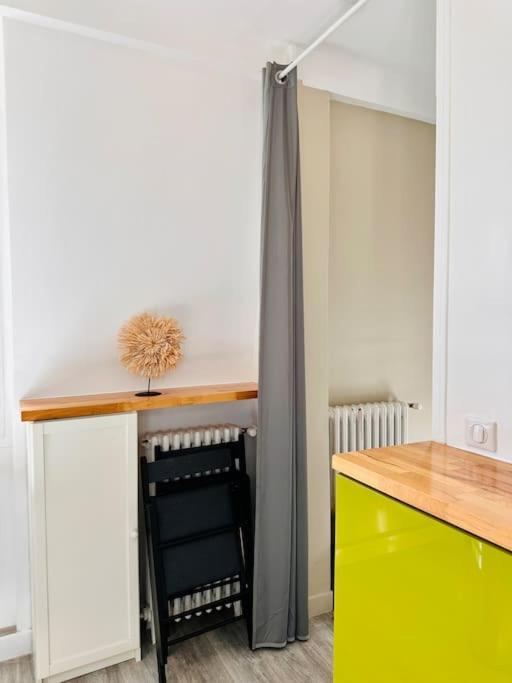 Appartement Vue Tour Eiffel Ligne 14 A Cote De Paris Gentilly Eksteriør bilde