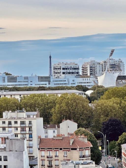 Appartement Vue Tour Eiffel Ligne 14 A Cote De Paris Gentilly Eksteriør bilde