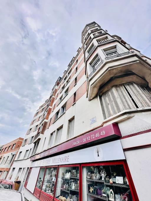Appartement Vue Tour Eiffel Ligne 14 A Cote De Paris Gentilly Eksteriør bilde